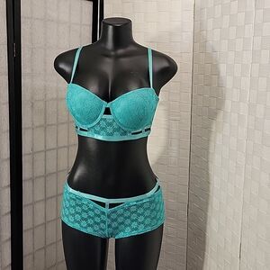 BRAND NEW BLACK FUCHSIA BY SECRET LACE LLC PANTY &BRAD LACE SET